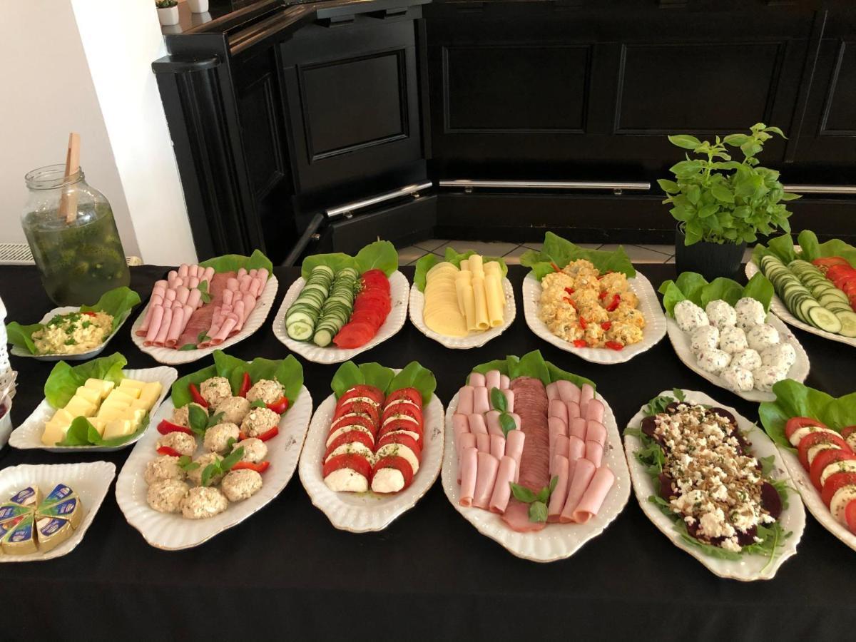 Great Polonia Ustka Bed & Breakfast Ngoại thất bức ảnh