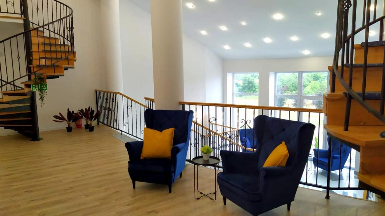 Great Polonia Ustka Bed & Breakfast Ngoại thất bức ảnh