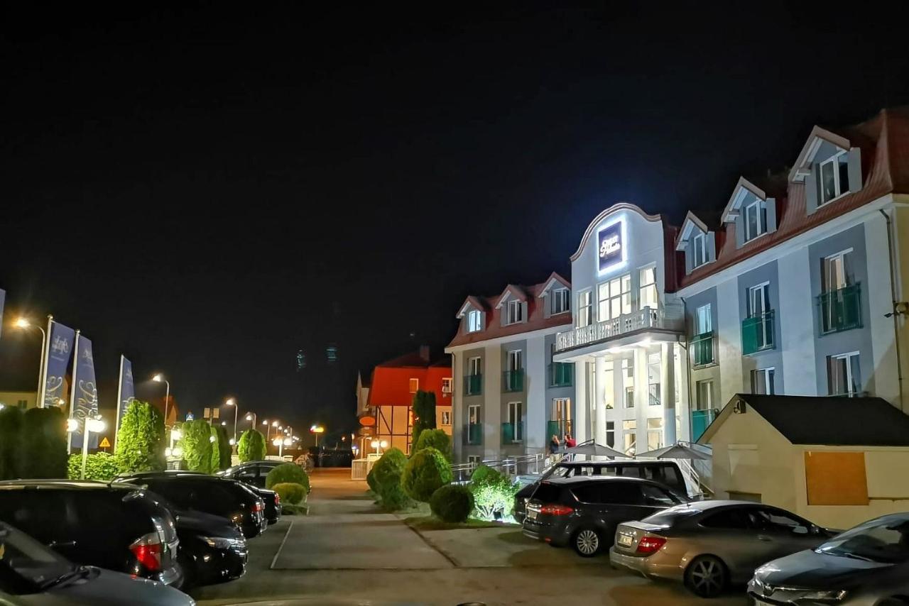 Great Polonia Ustka Bed & Breakfast Ngoại thất bức ảnh