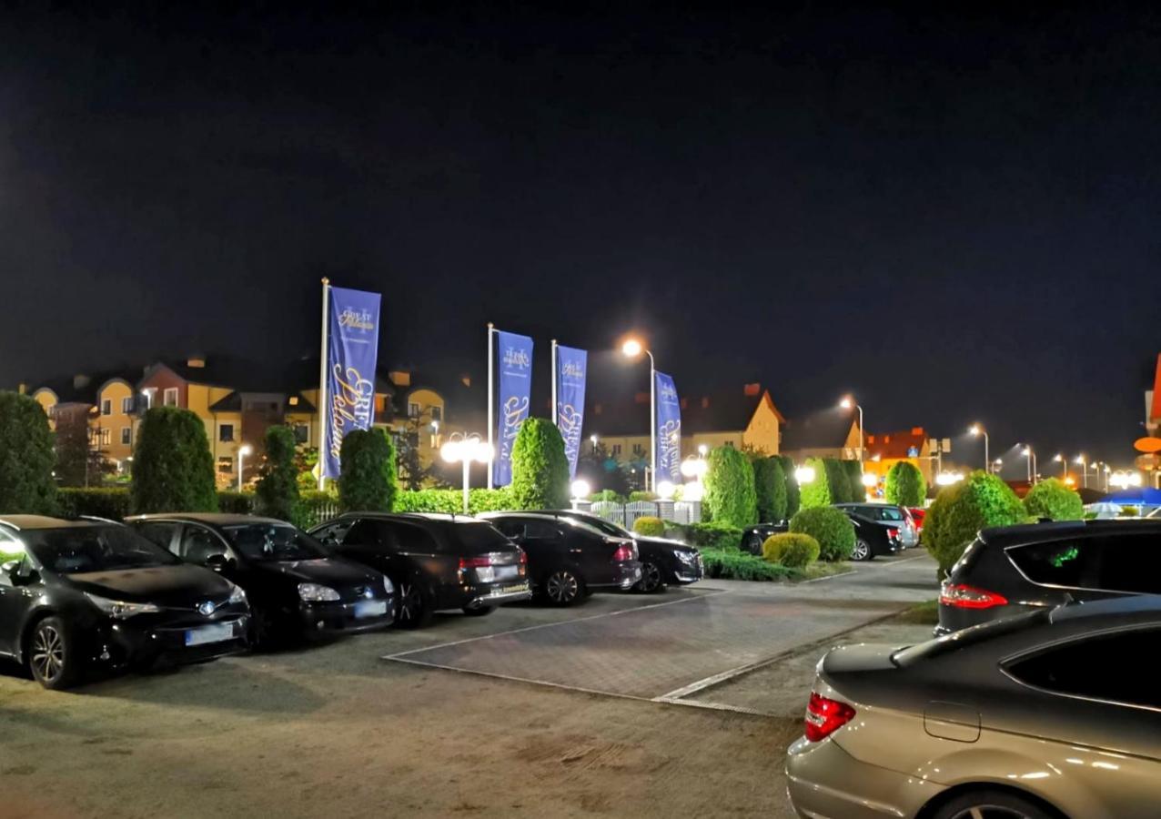 Great Polonia Ustka Bed & Breakfast Ngoại thất bức ảnh