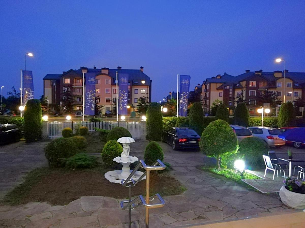 Great Polonia Ustka Bed & Breakfast Ngoại thất bức ảnh
