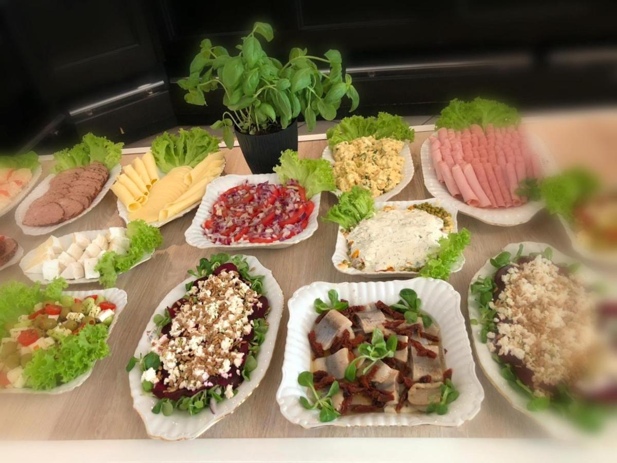 Great Polonia Ustka Bed & Breakfast Ngoại thất bức ảnh