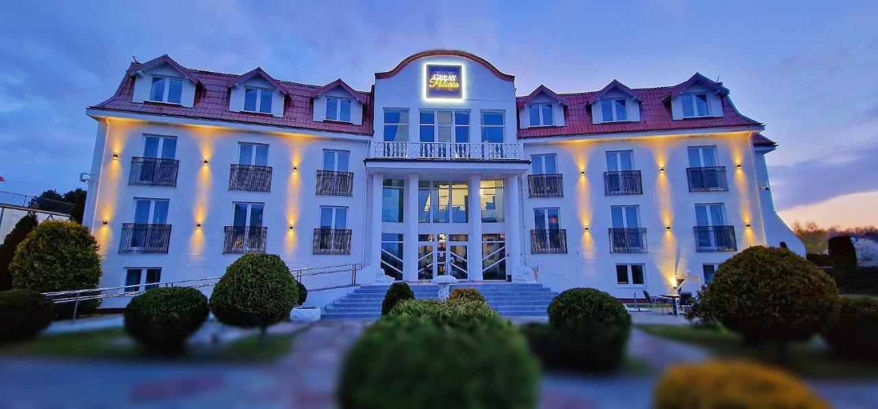 Great Polonia Ustka Bed & Breakfast Ngoại thất bức ảnh