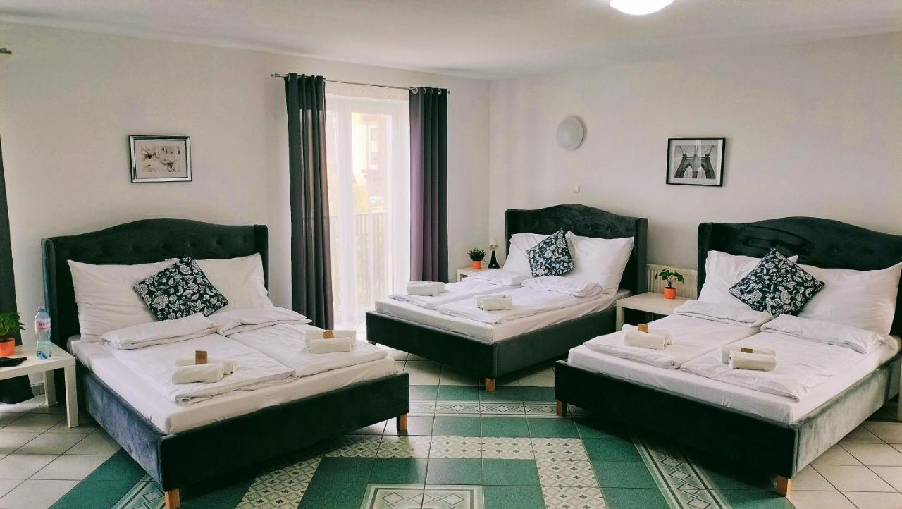 Great Polonia Ustka Bed & Breakfast Ngoại thất bức ảnh