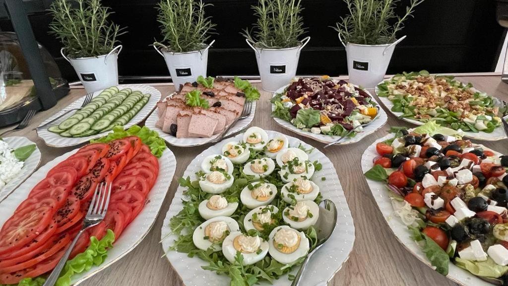 Great Polonia Ustka Bed & Breakfast Ngoại thất bức ảnh